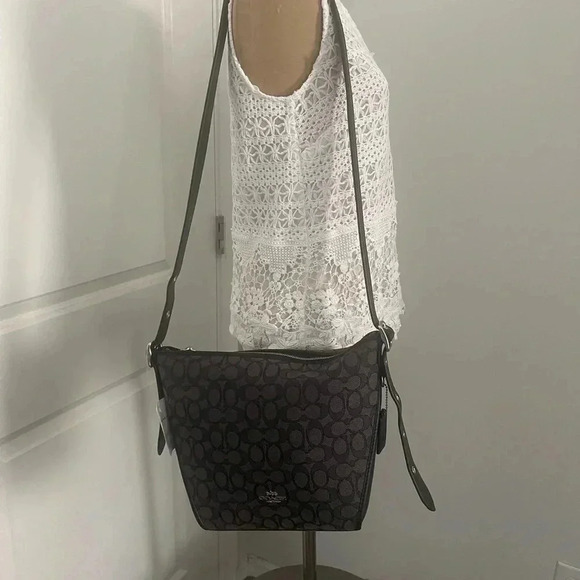 🌻HOST PICK🌻 COACH Small dufflette in signature jacquard - Picture 2 of 6